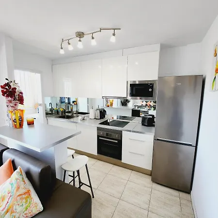3 Bed With Sea Views In Cristianos K305 Διαμέρισμα *